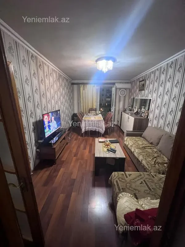 Satılır 3 otaqlı köhnə tikili 74 m²