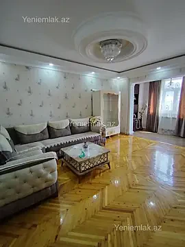 Satılır 3 otaqlı köhnə tikili 70 m² — Sumqayıt, 7-ci mikrorayon 3 otaq 70.00 m²
