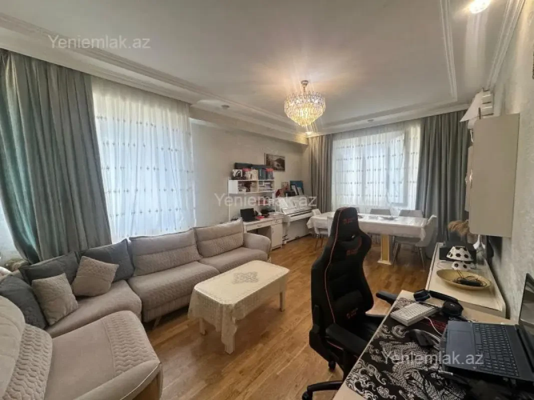Satılır 3 otaqlı yeni tikili 110 m²