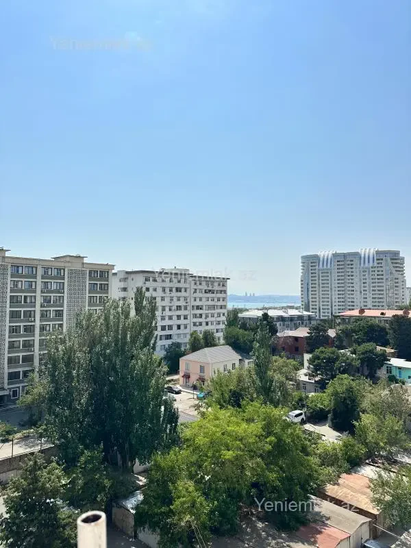 Satılır 3 otaqlı köhnə tikili 80 m²