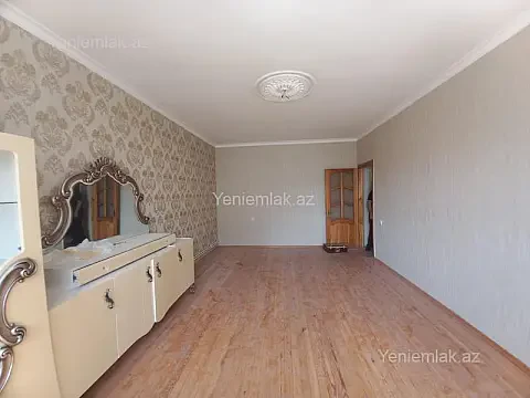 Satılır 3 otaqlı köhnə tikili 70 m² — Sumqayıt, 9-cu mikrorayon 3 otaq 70.00 m²