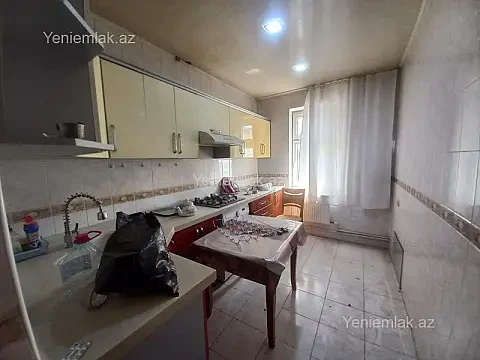 Satılır 3 otaqlı köhnə tikili 70 m² — Sumqayıt, 9-cu mikrorayon 3 otaq 70.00 m²