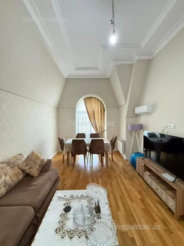 Satılır 2 otaqlı yeni tikili 57 m²