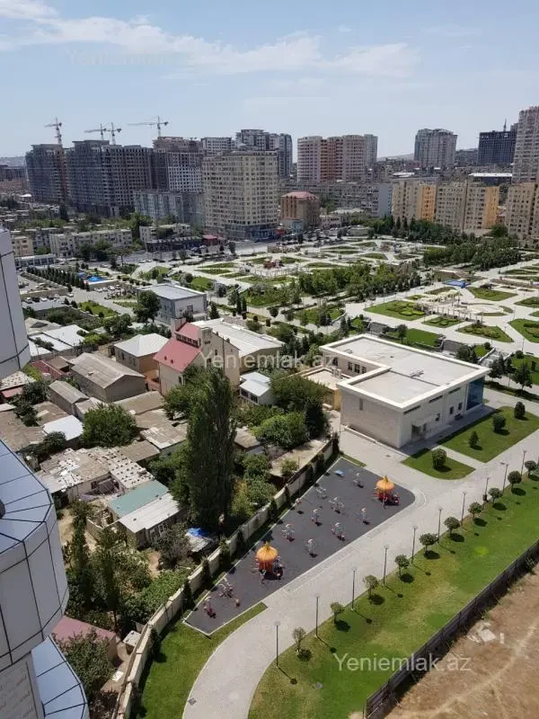 Satılır 4 otaqlı yeni tikili 175 m²