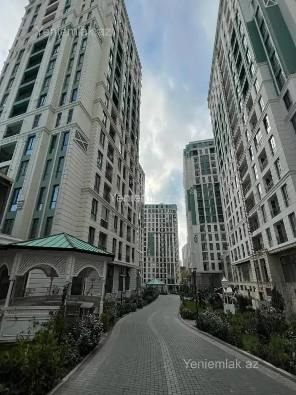 Satılır 2 otaqlı yeni tikili 60 m²