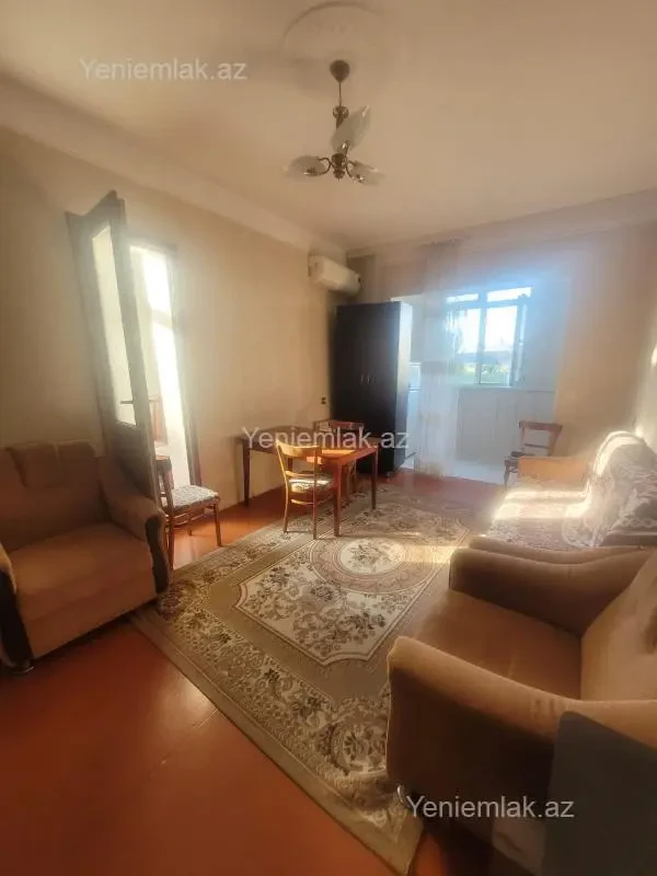 Satılır 2 otaqlı köhnə tikili 38 m²