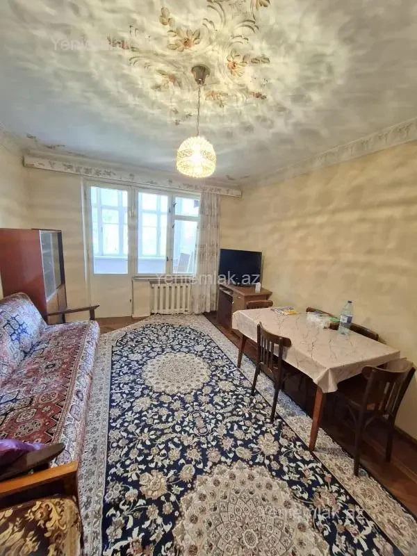 Satılır 3 otaqlı köhnə tikili 70 m²