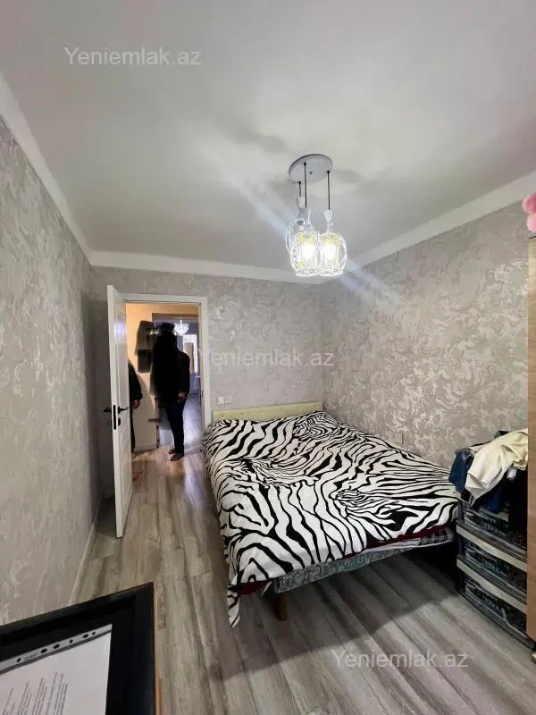 Satılır 2 otaqlı köhnə tikili 55 m²