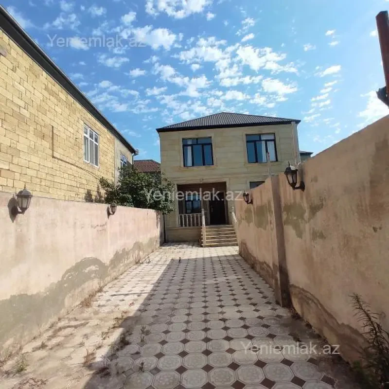 Satılır 4 otaqlı həyət evi 150 m²