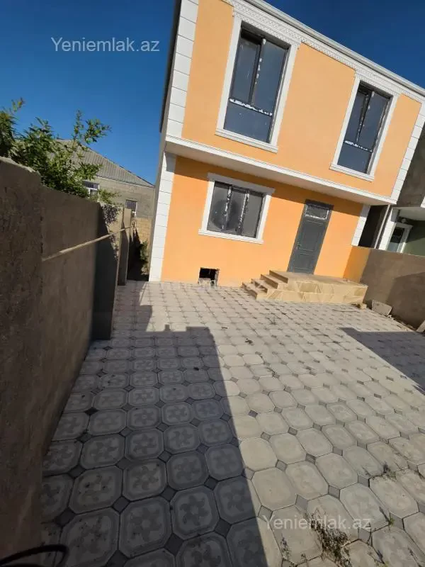 Satılır 4 otaqlı həyət evi 140 m²