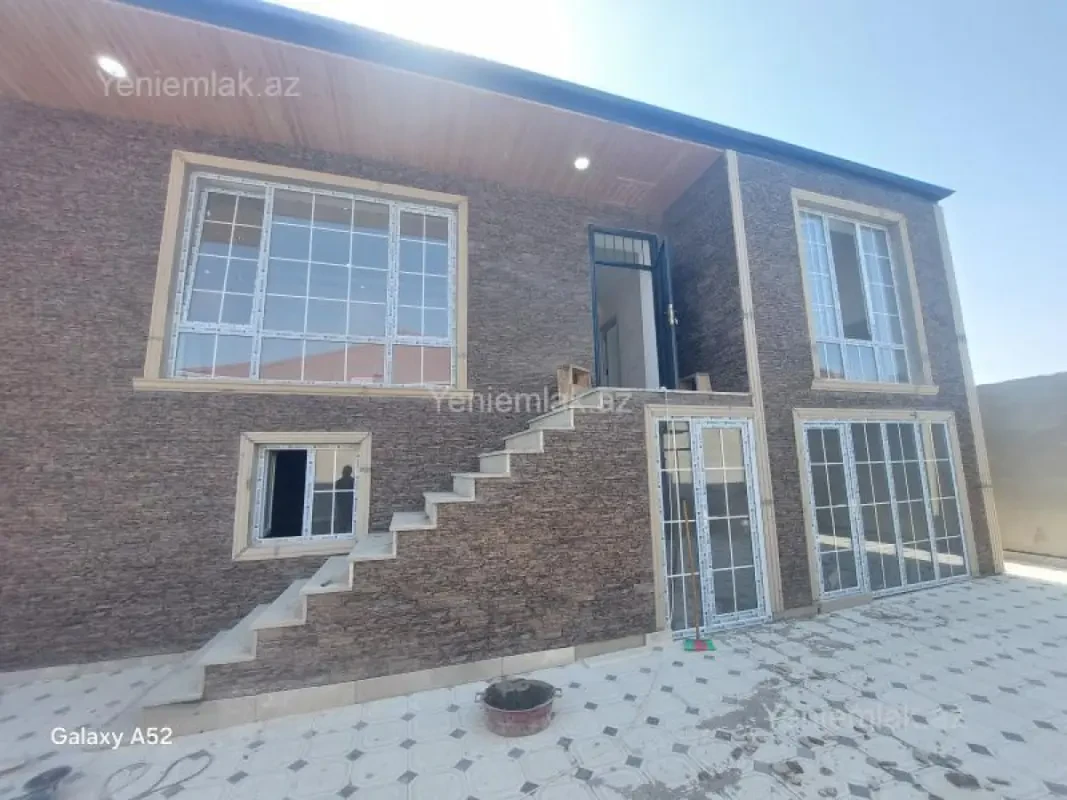 Satılır 3 otaqlı həyət evi 100 m²