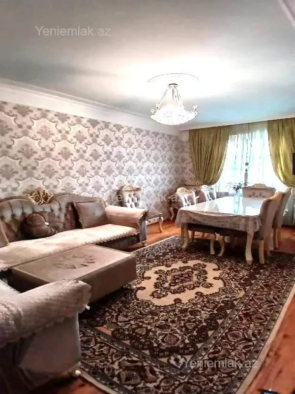 Satılır 3 otaqlı köhnə tikili 75 m²