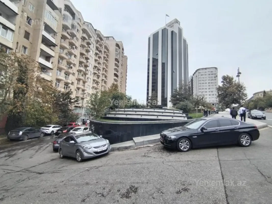 Satılır 3 otaqlı obyekt 120 m²
