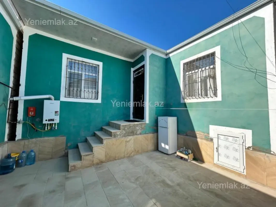 Satılır 2 otaqlı həyət evi 65 m²