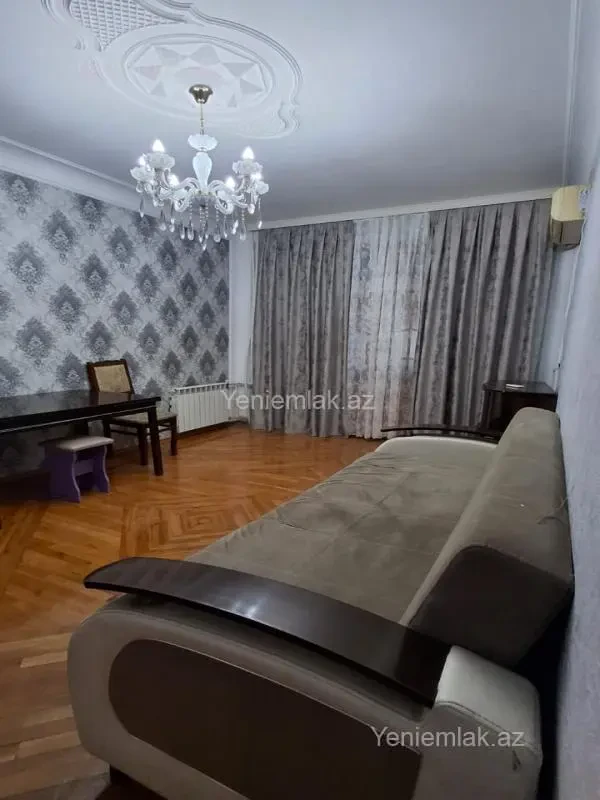Satılır 2 otaqlı köhnə tikili 45 m²