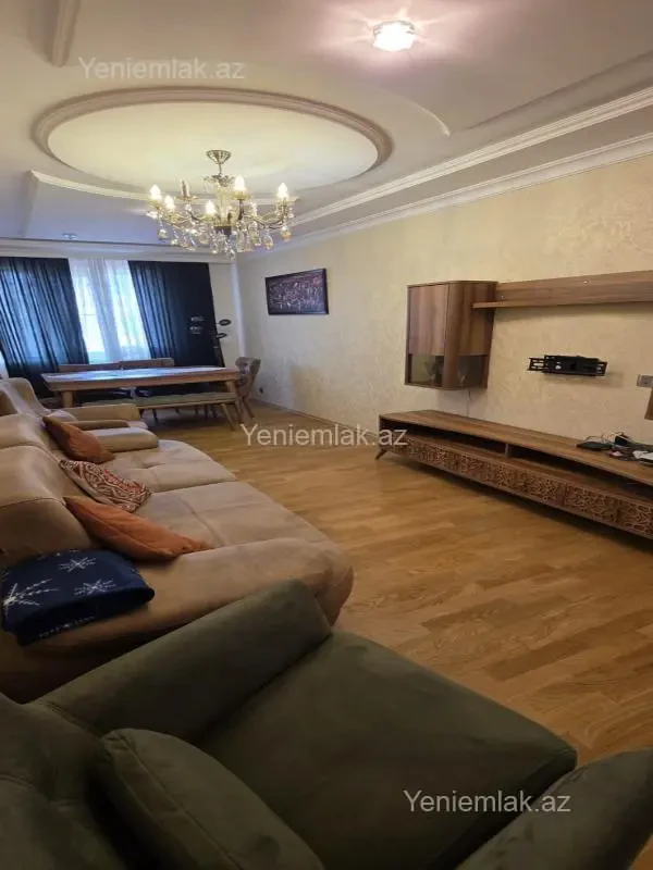 Satılır 3 otaqlı yeni tikili 100 m²
