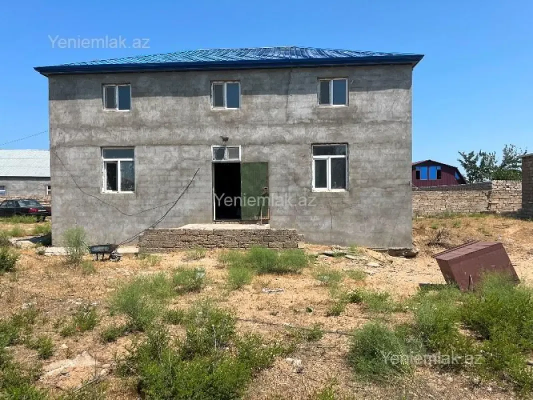 Satılır 3 otaqlı həyət evi 244 m²