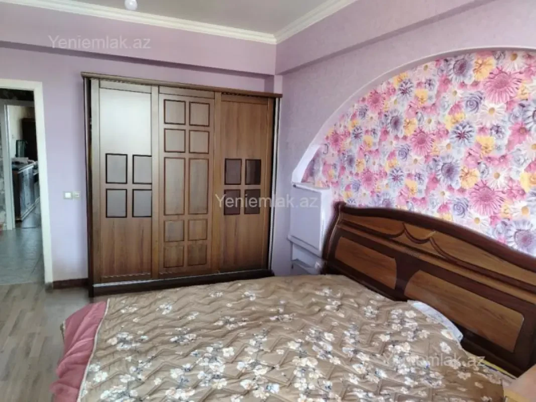 Satılır 3 otaqlı yeni tikili 100 m²