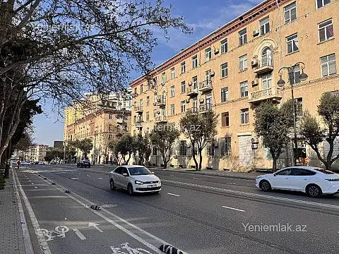 Satılır 3 otaqlı köhnə tikili 85 m² — Bakı, Yasamal 3 otaq 85.00 m²