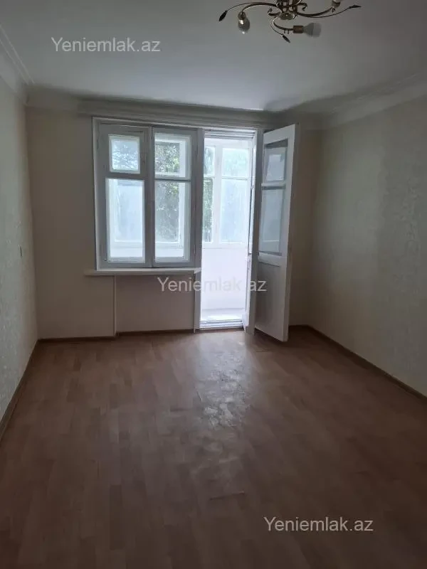Satılır 2 otaqlı köhnə tikili 45 m²