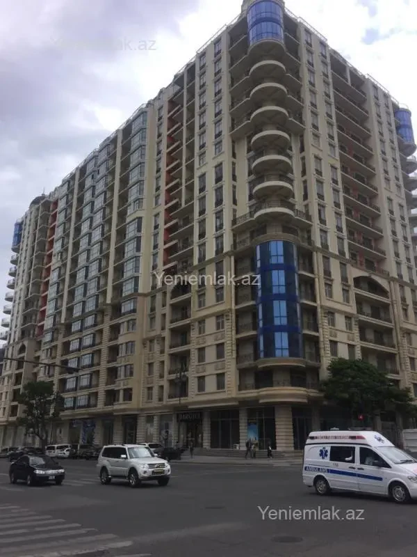 Satılır 3 otaqlı yeni tikili 159 m²