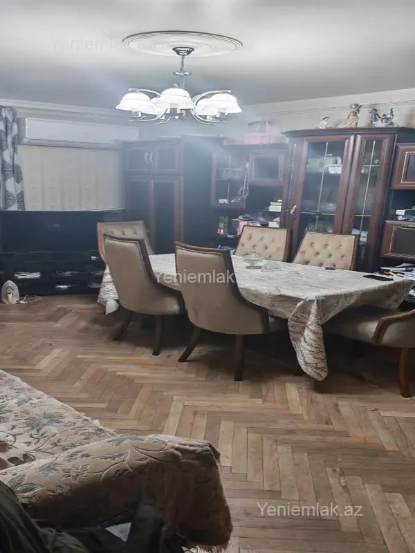 Satılır 3 otaqlı köhnə tikili 68 m²