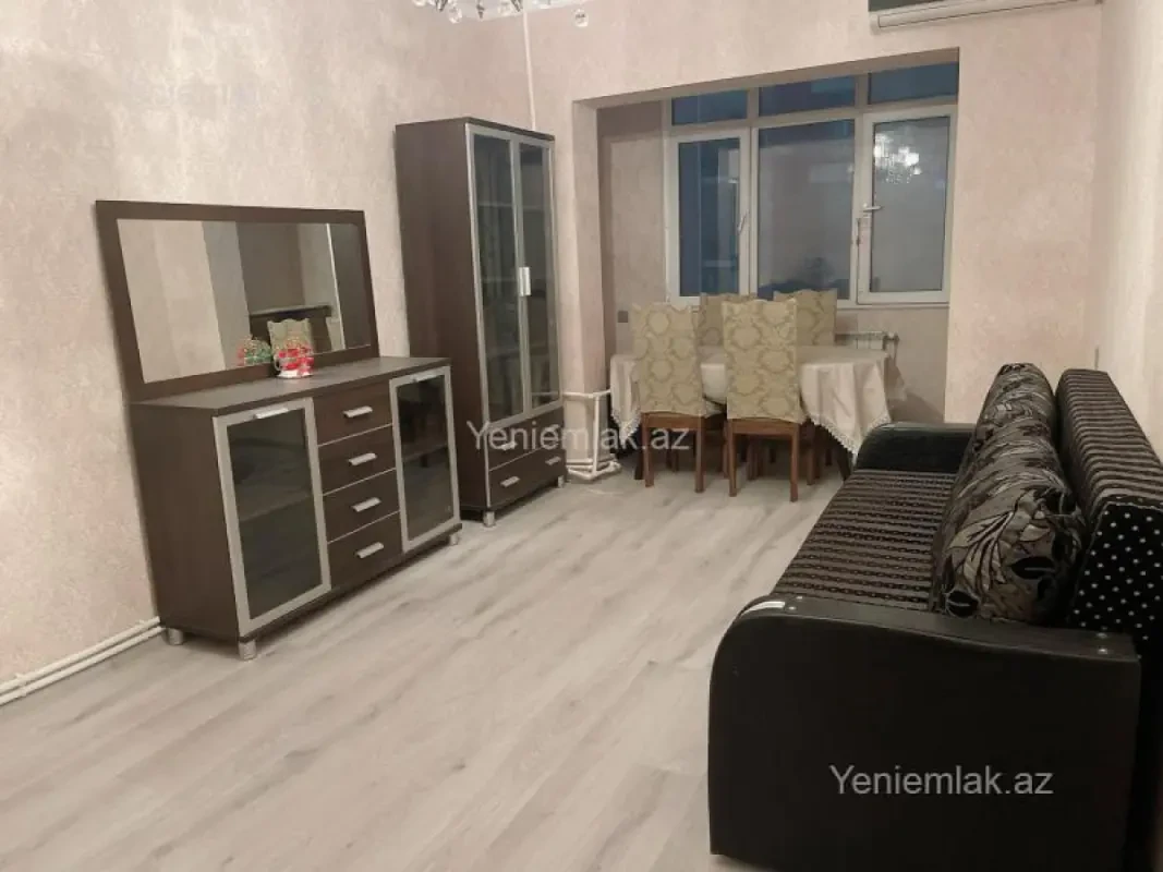 Satılır 3 otaqlı köhnə tikili 85 m²