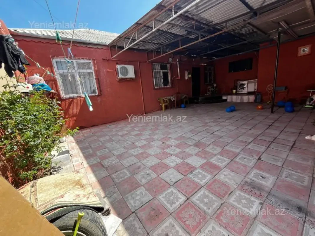 Satılır 5 otaqlı həyət evi 100 m²