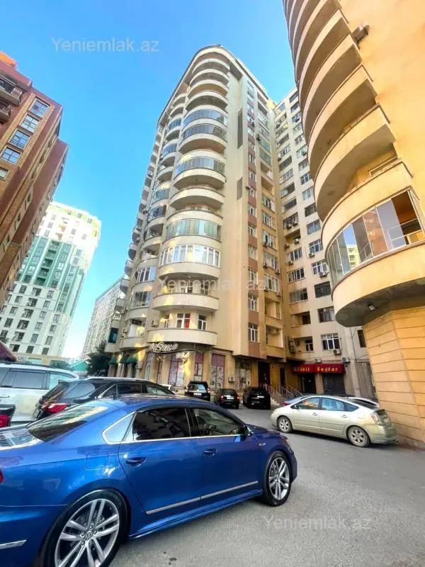 Satılır 2 otaqlı yeni tikili 105 m²