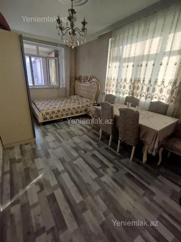 Satılır 1 otaqlı köhnə tikili 36 m²