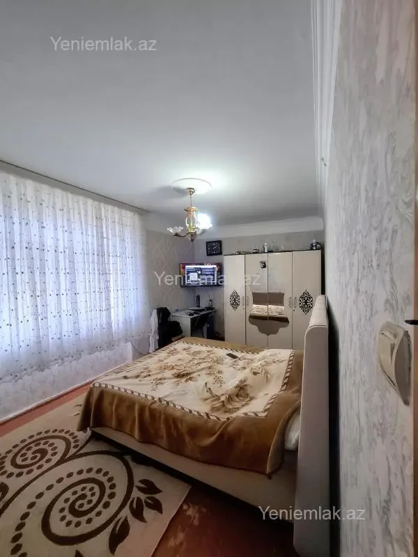 Satılır 2 otaqlı köhnə tikili 55 m²