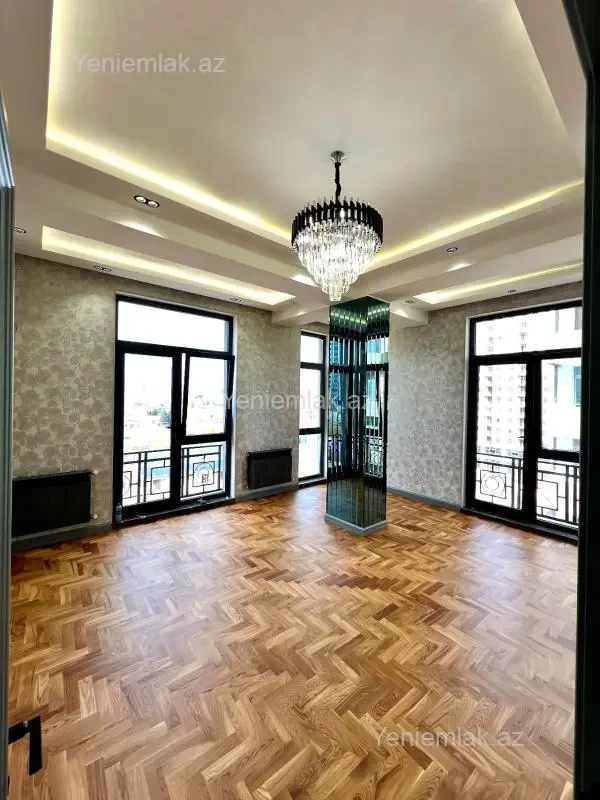 Satılır 3 otaqlı yeni tikili 115 m²