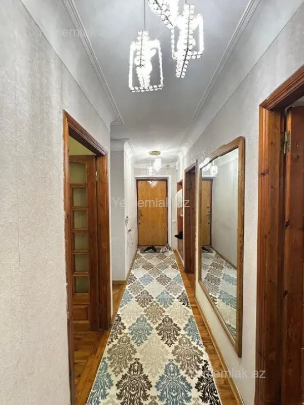 Satılır 3 otaqlı köhnə tikili 80 m²