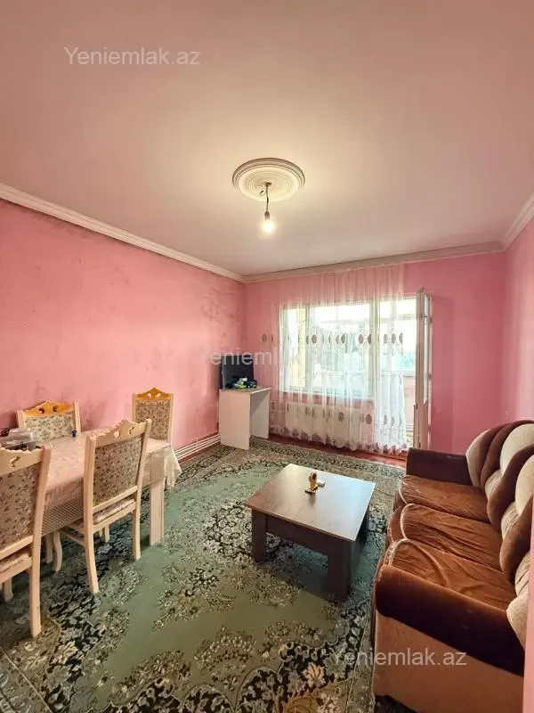 Satılır 2 otaqlı köhnə tikili 42 m²