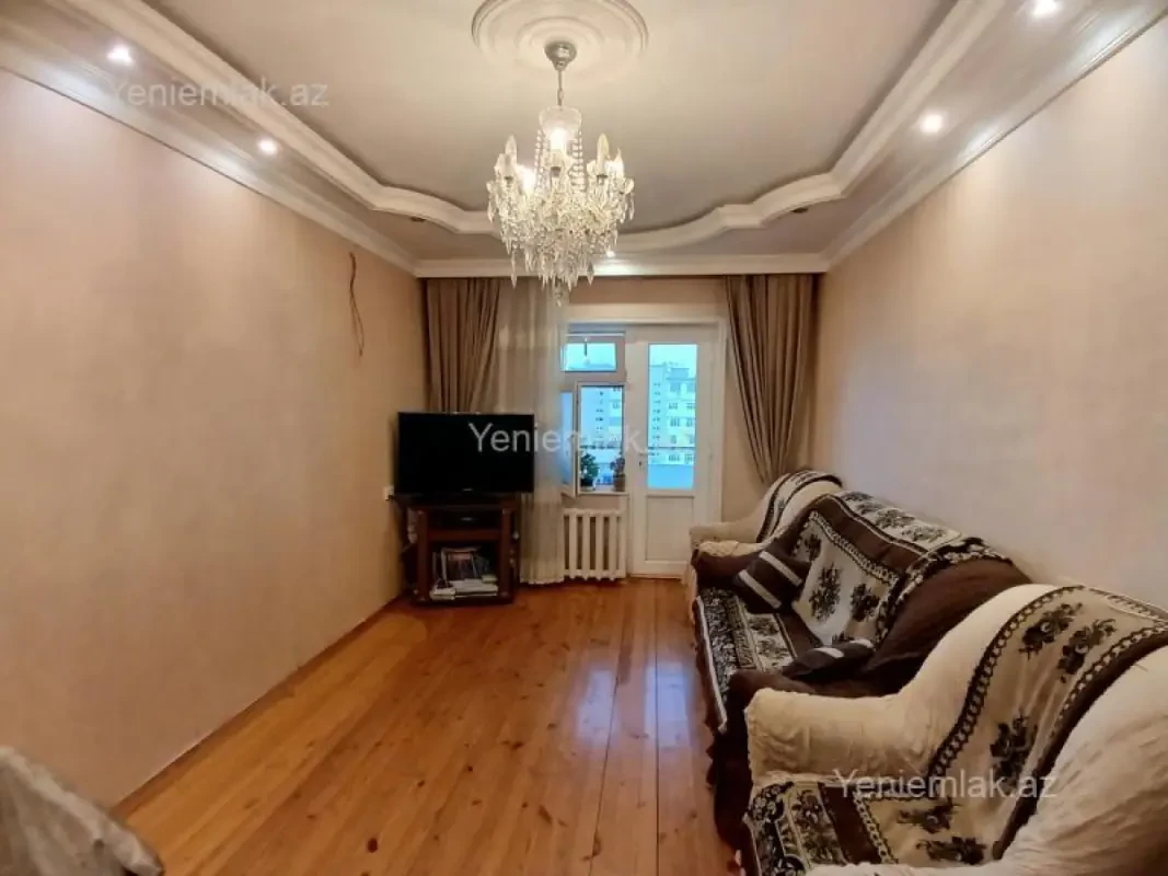 Satılır 3 otaqlı köhnə tikili 85 m²