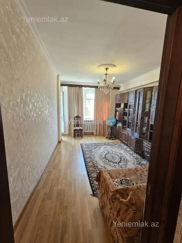 Satılır 2 otaqlı köhnə tikili 45 m²