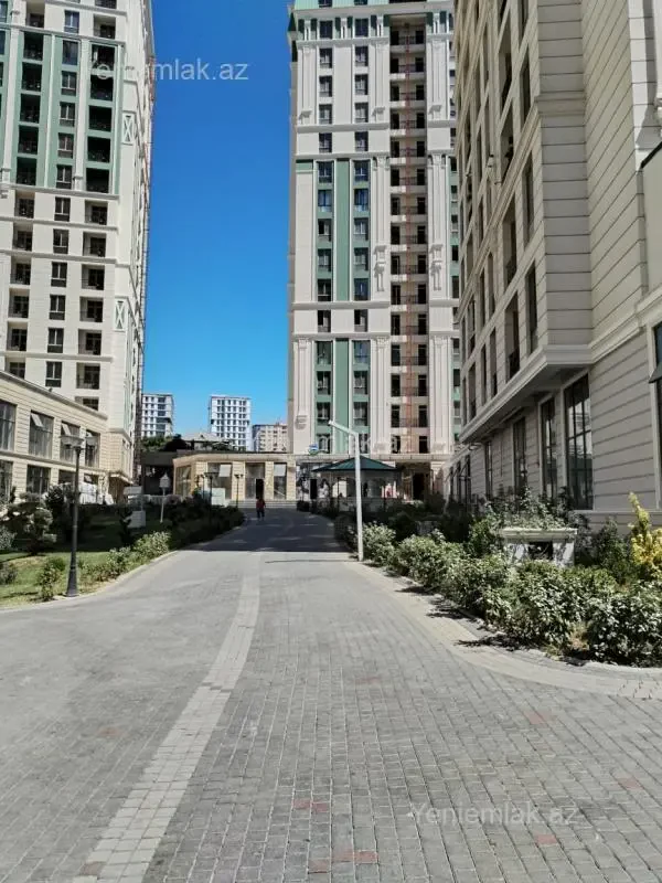 Satılır 3 otaqlı yeni tikili 142 m²
