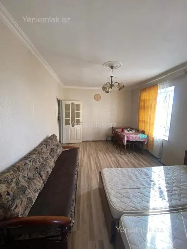 Satılır 2 otaqlı köhnə tikili 41 m²