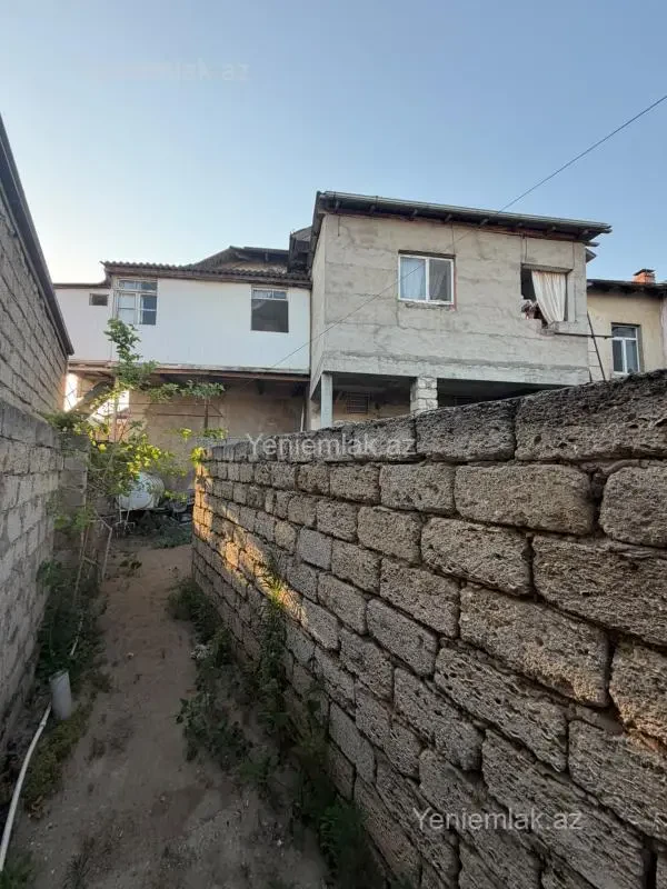 Satılır 2 otaqlı köhnə tikili 50 m²