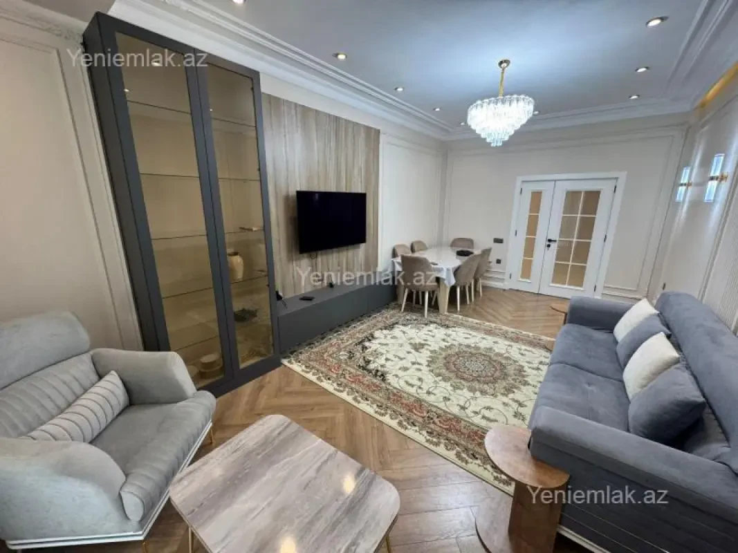 Satılır 4 otaqlı yeni tikili 130 m²