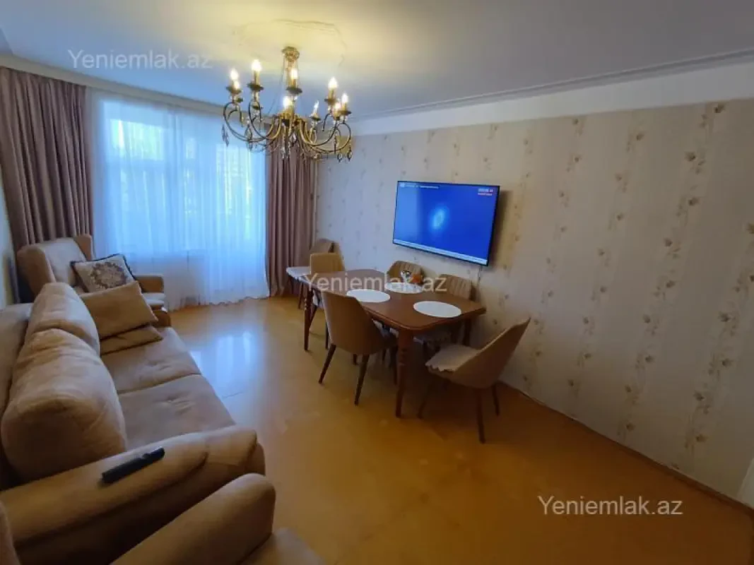 Satılır 3 otaqlı köhnə tikili 83 m²