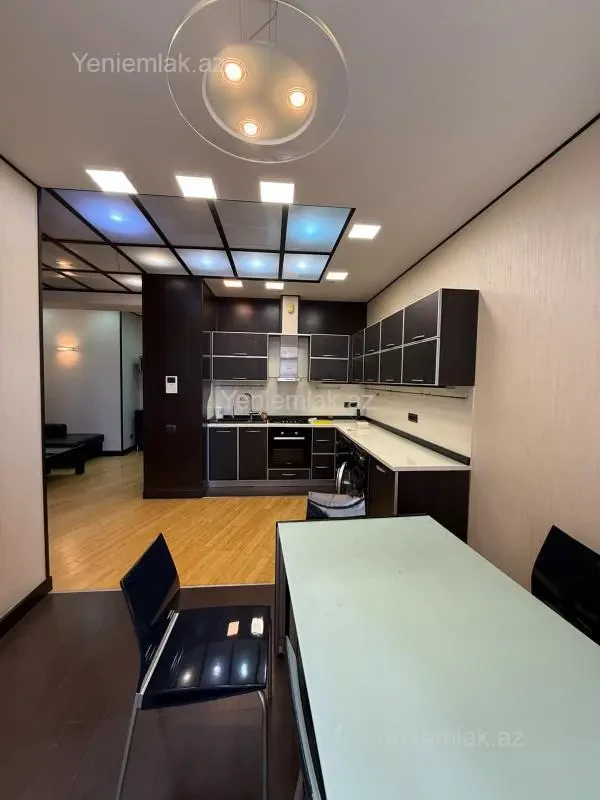 Satılır 3 otaqlı yeni tikili 102 m²