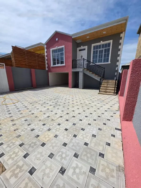 Satılır 4 otaqlı həyət evi 110 m²