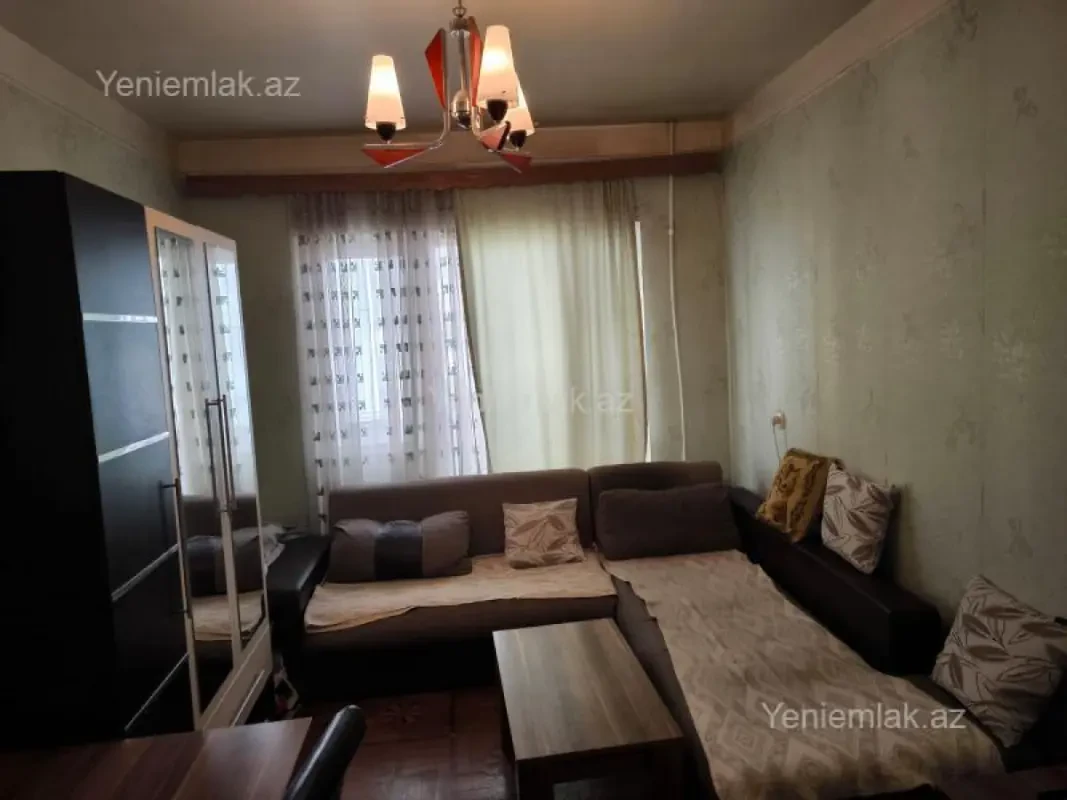Satılır 3 otaqlı köhnə tikili 90 m²