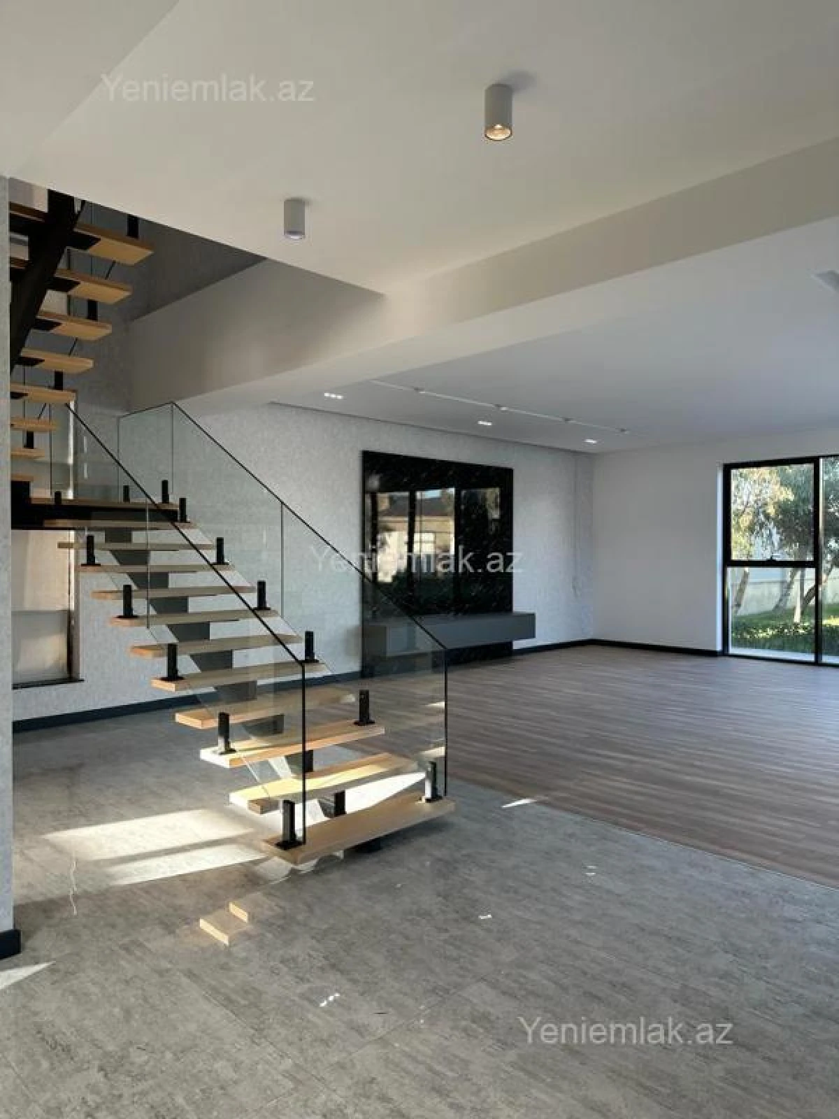 Satılır 6 otaqlı həyət evi 400 m²