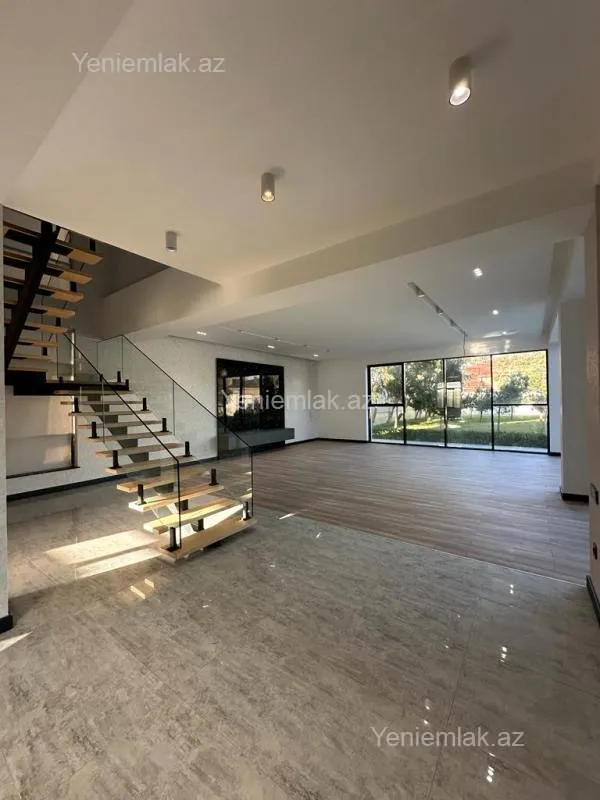 Satılır 6 otaqlı həyət evi 400 m²