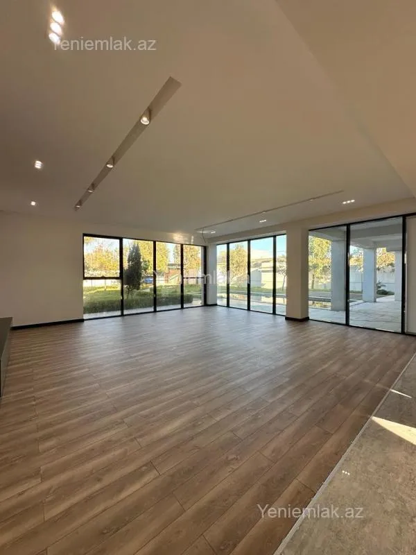 Satılır 6 otaqlı həyət evi 400 m²