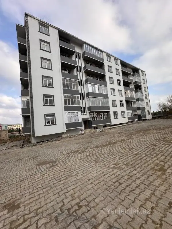 Satılır 1 otaqlı yeni tikili 54 m²