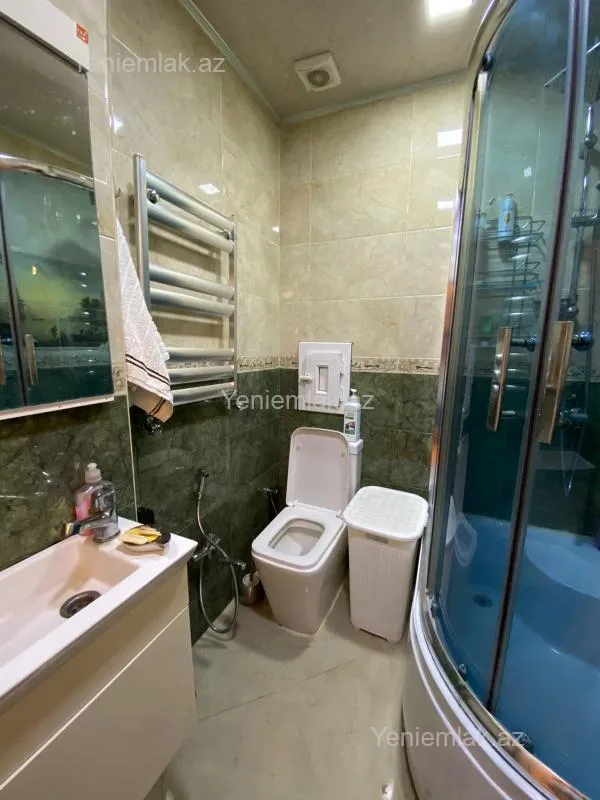 Satılır 2 otaqlı yeni tikili 68 m²