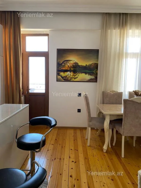 Satılır 2 otaqlı yeni tikili 68 m²